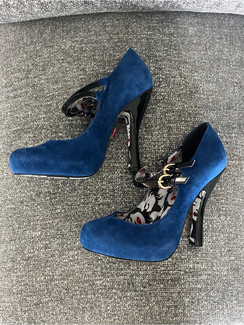 416–Betsey Johnson Navy Blue Suede Mary Jane Heels with Gold Buckles - Picture 2 of 4